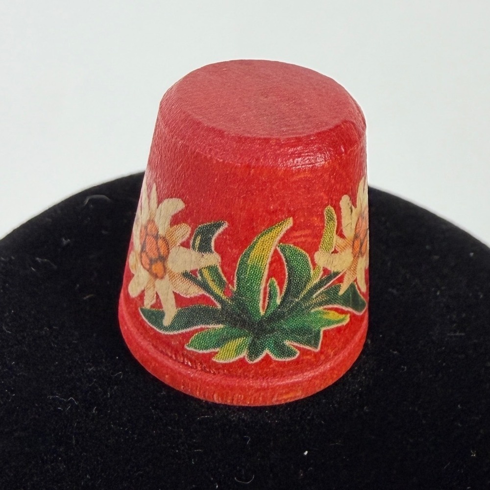 Vintage Red Wooden Thimble Edelweiss‎ Floral Folk Art Collectible Sewing Notion